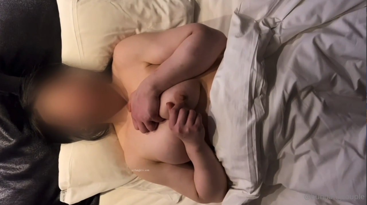 表清纯内心淫荡私生活曝光阴毛旺盛花心粉嫩看这私处没少